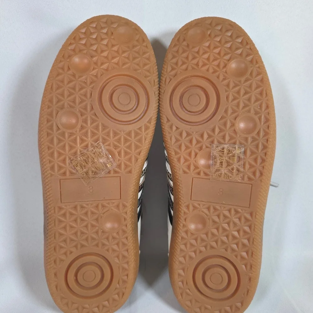 ShuShop Steffie Womens 8W Wide Leather Low Top Sneakers Cream Gum Sole NWOT
